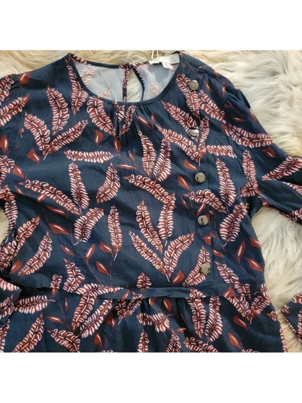 See U Soon Feather Pattern Dress Navy Burgundy - Picture 5 of 9